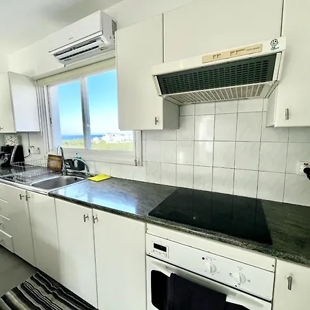 Capari Light Appartement Paralímni