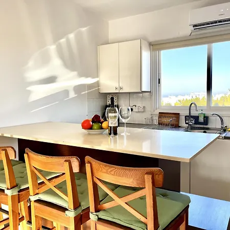 Capari Light Appartement Paralímni